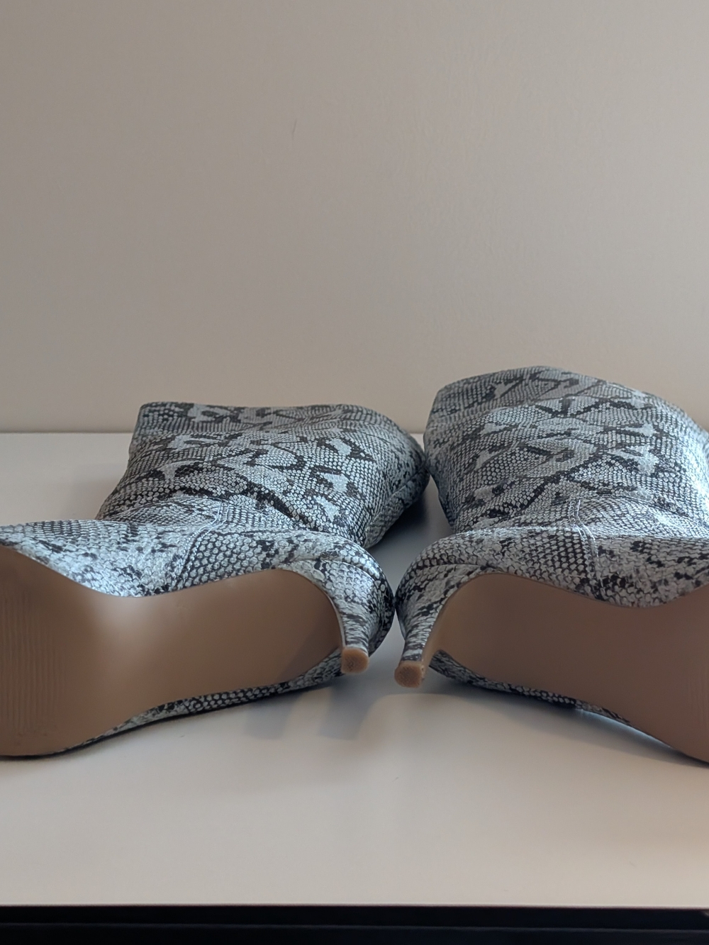 Steve Madden Kimari snake-print boots - Picture 4 of 4